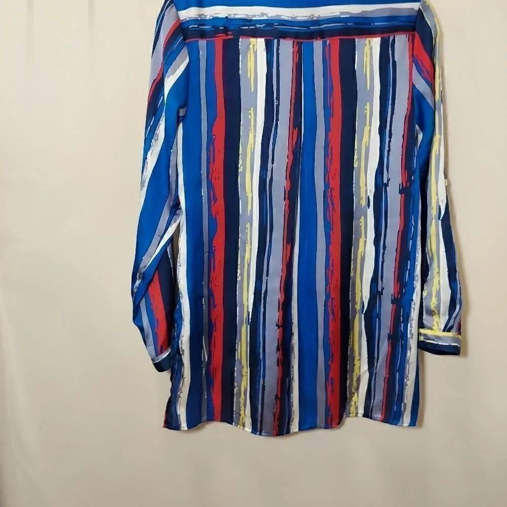 Artist Strokes Button Down Blouse - Picture 3 of 6